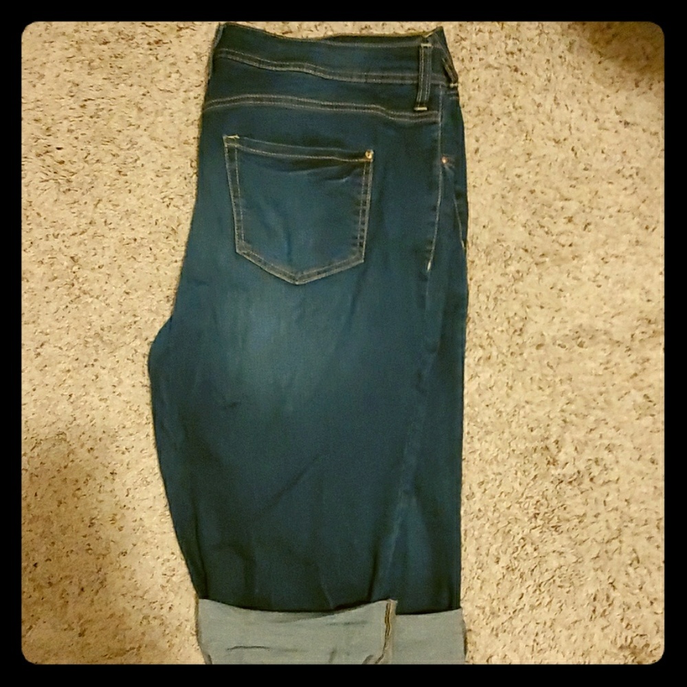 Capri pants